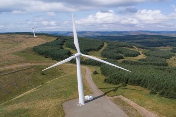 Ewe_hill_windfarm_560x373