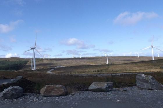 beinn_an_tuirc_windfarm_560x373